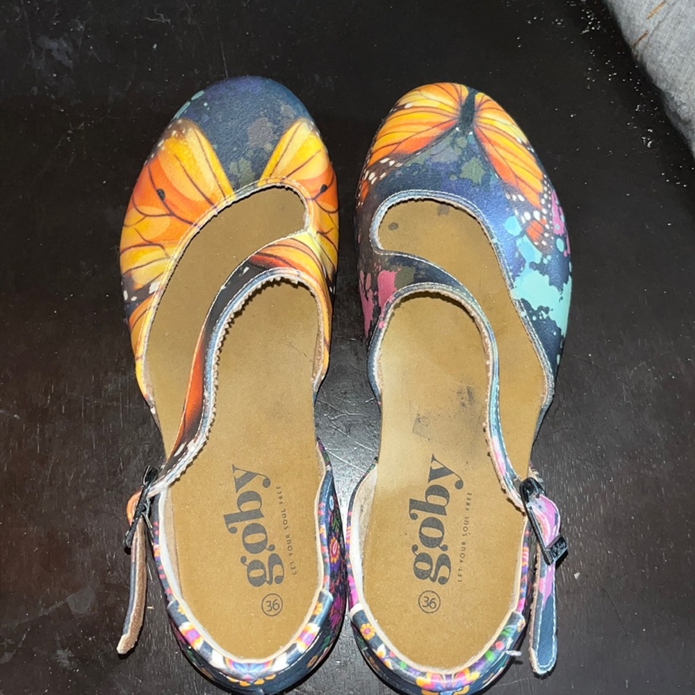 Goby Sandals